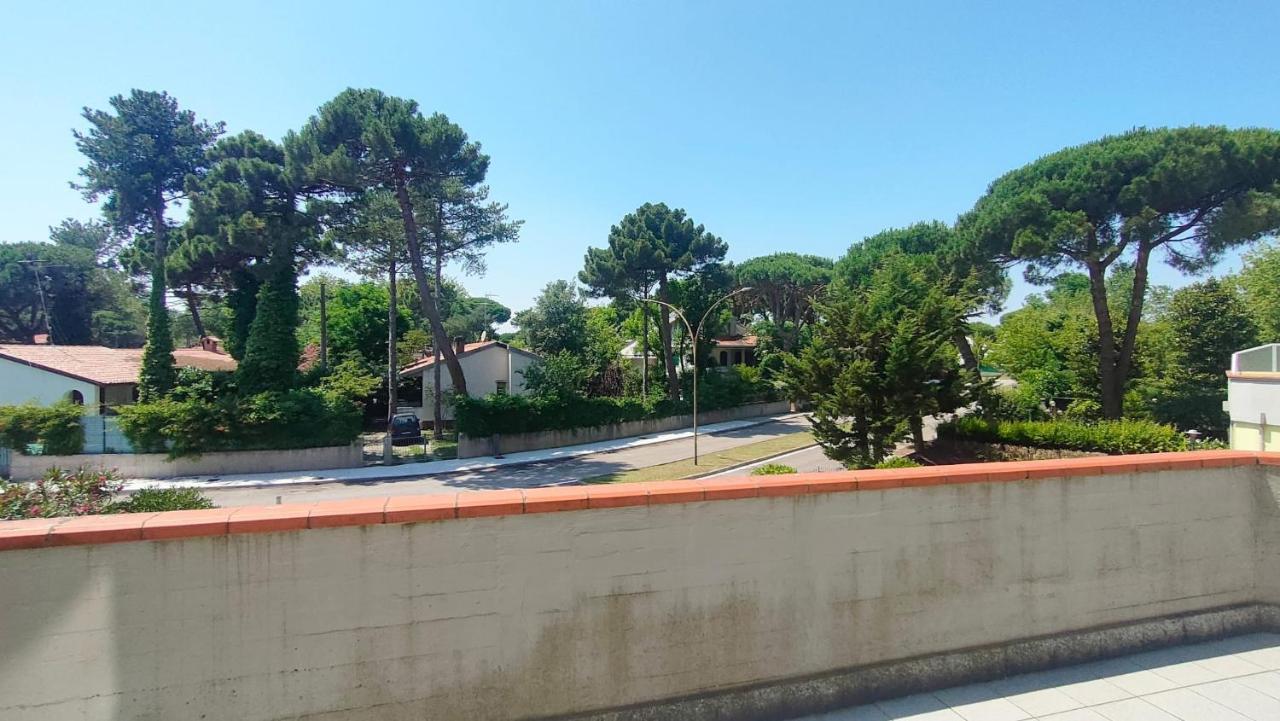La Dolce Vita - Apartment With Shared Pool And Large Terrace Lido delle Nazioni Eksteriør bilde