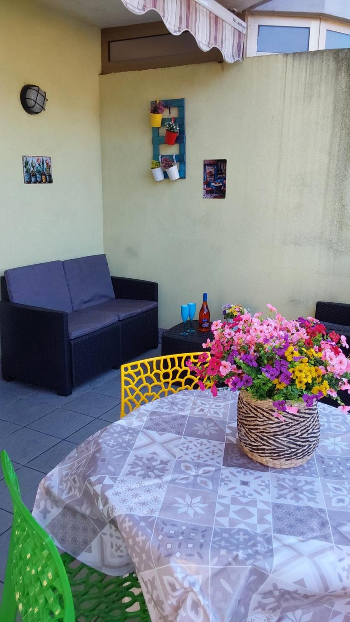 La Dolce Vita - Apartment With Shared Pool And Large Terrace Lido delle Nazioni Eksteriør bilde