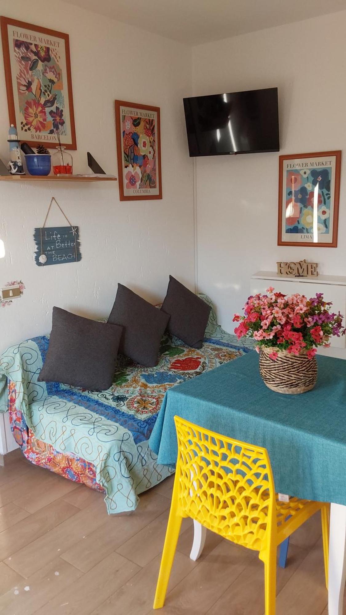 La Dolce Vita - Apartment With Shared Pool And Large Terrace Lido delle Nazioni Eksteriør bilde